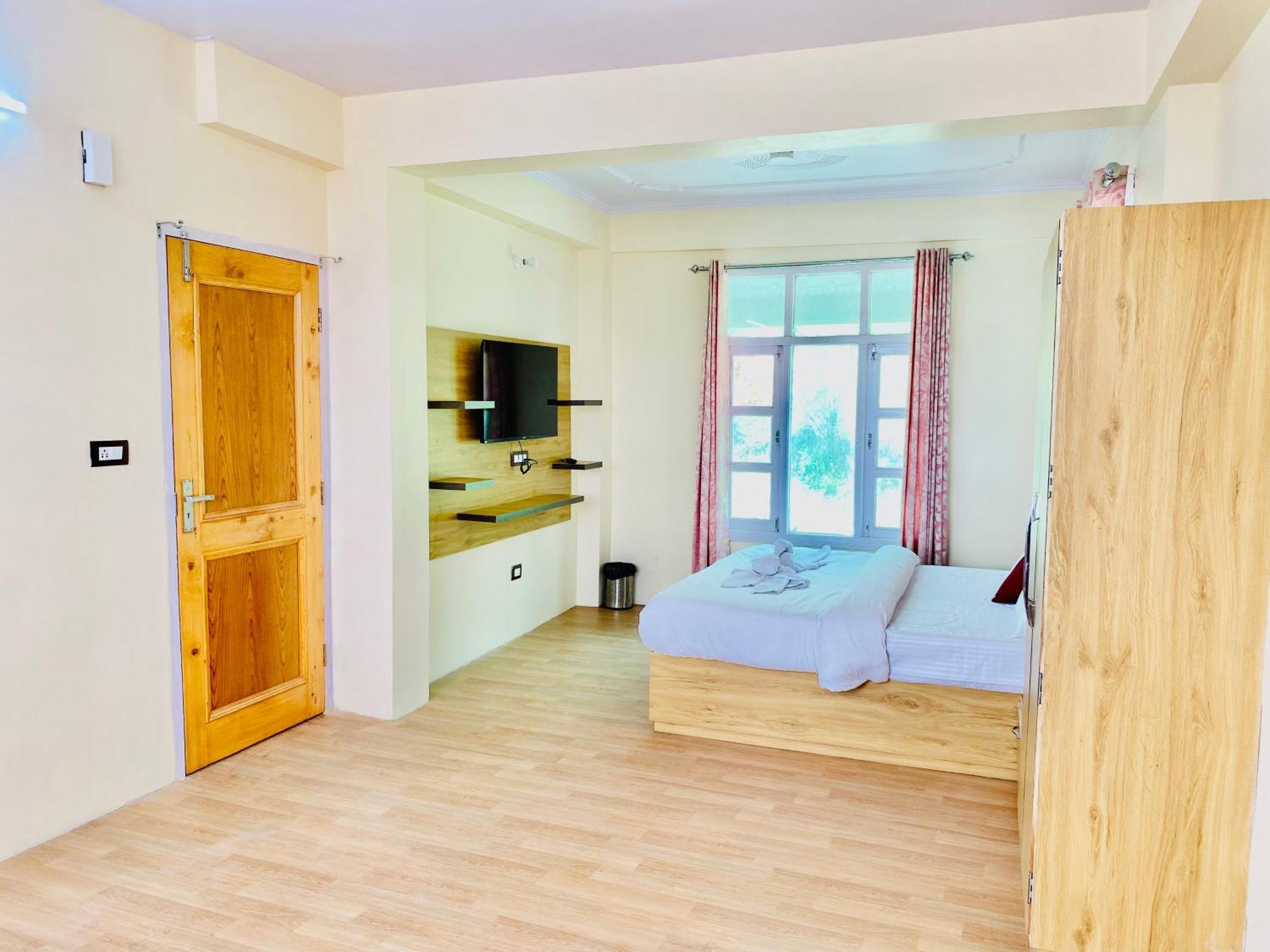 Royal Green Mashobra: Mountain and Valley Views Shimla Exterior photo