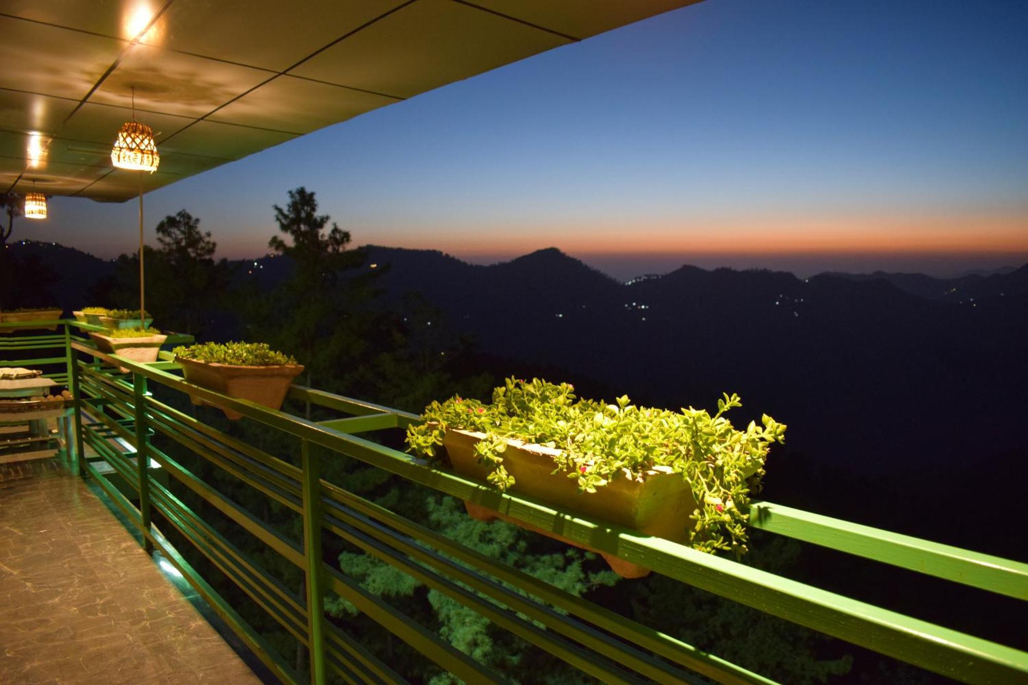 Royal Green Mashobra: Mountain and Valley Views Shimla Exterior photo