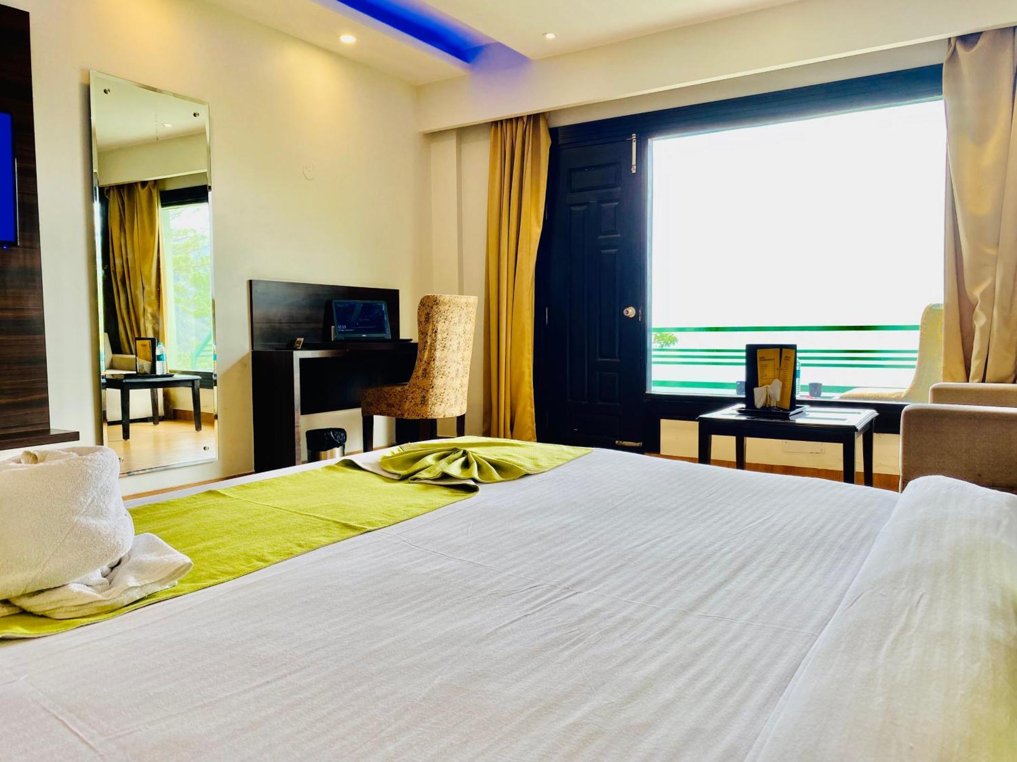 Royal Green Mashobra: Mountain and Valley Views Shimla Exterior photo